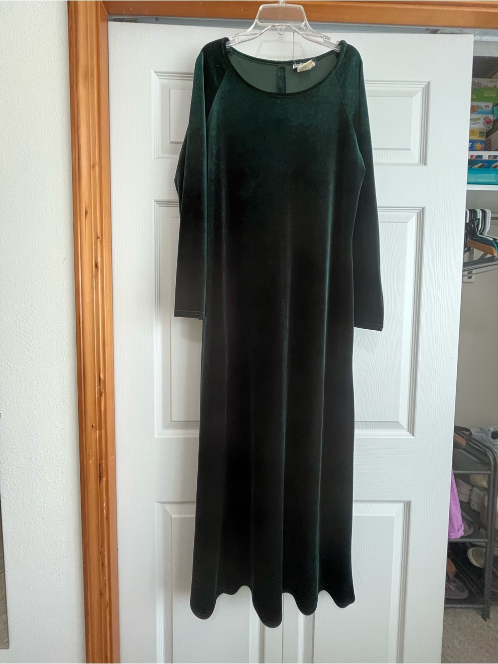 Classic Forest Green Velvet Long Sleeve Maxi Dress